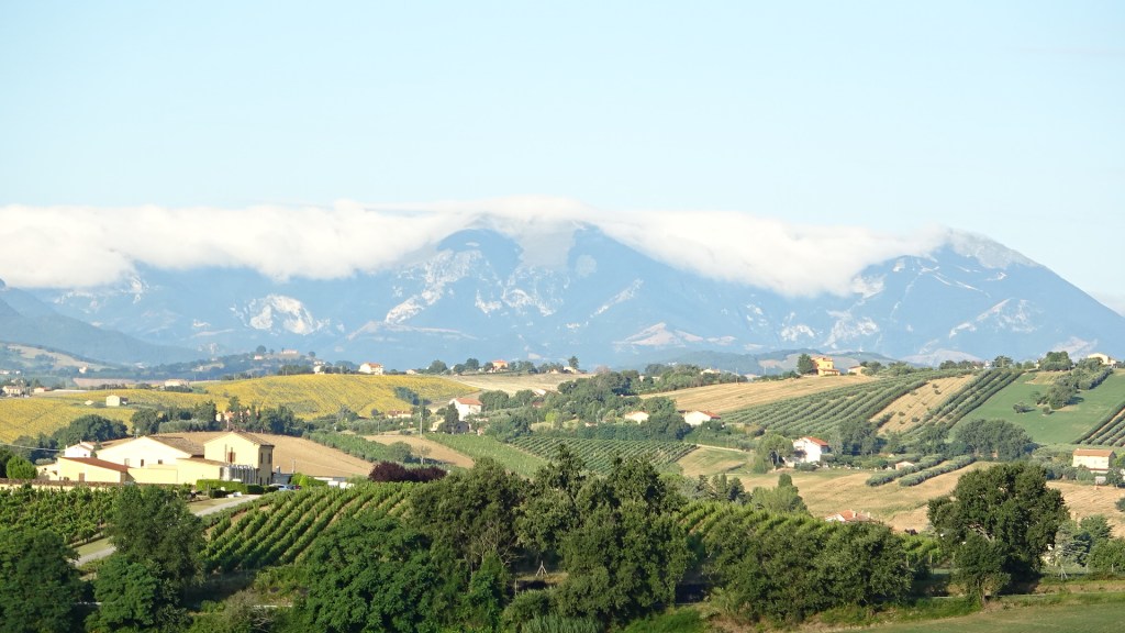 Giovani in fuga, politici in posa e sanità in tilt: cronache dalle terre di&nbsp;confine